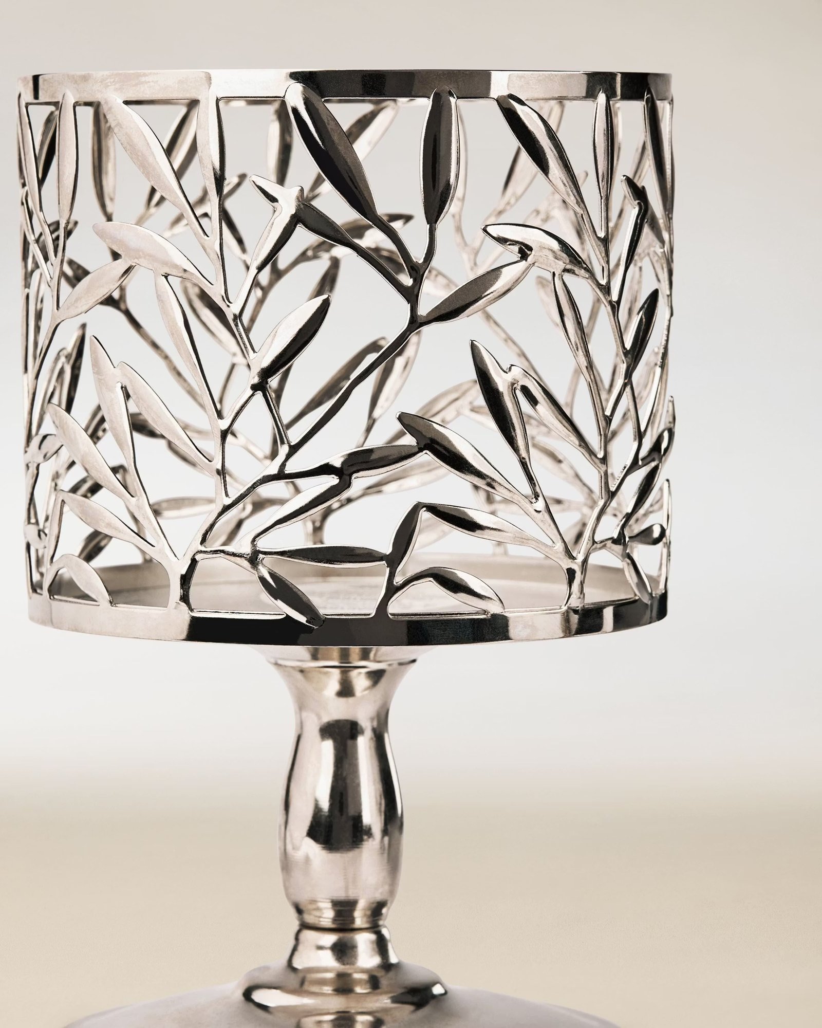 Vine Leaf Pedestal 3-Wick Candle Holder - Image 3